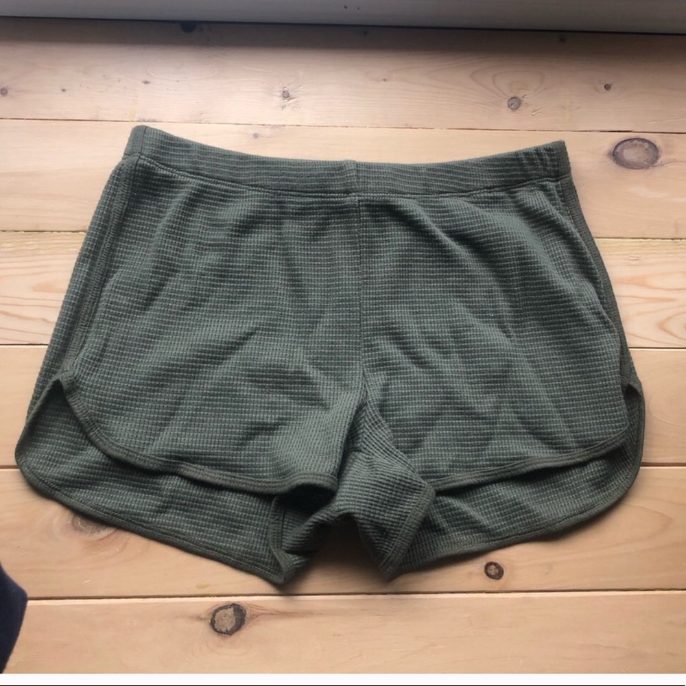 TNA short